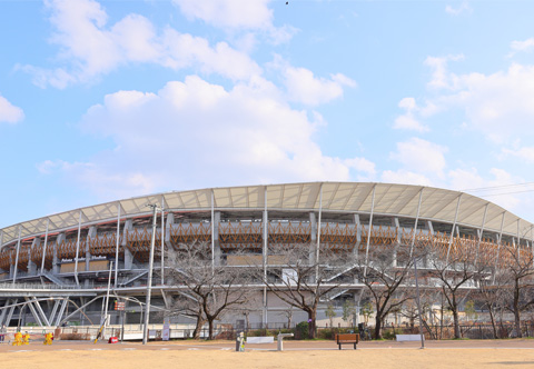 瑞穂公園陸上競技場の外観