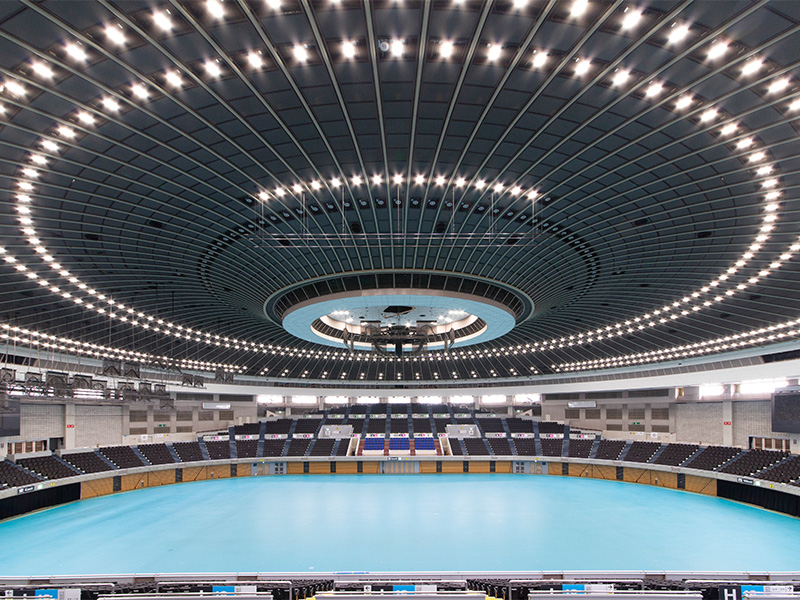 日本ガイシホールの内観