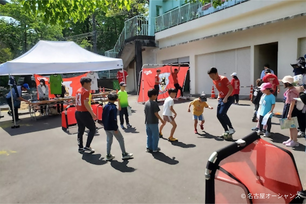 名古屋オーシャンズが東山動植物園春祭りでのスポーツ体験ブースを出展した様子